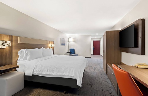 Perry Hotel | Holiday Inn Express & Suites Perry by IHG