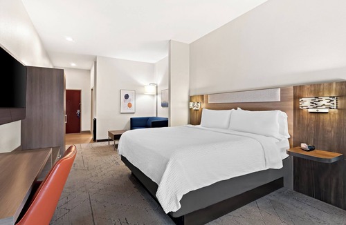 Perry Hotel | Holiday Inn Express & Suites Perry by IHG