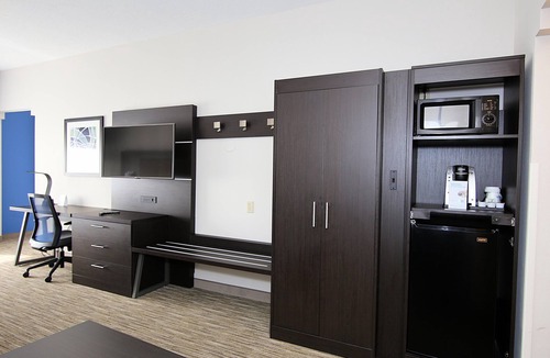 Ashland Hotel | Holiday Inn Express & Suites Ashland by IHG