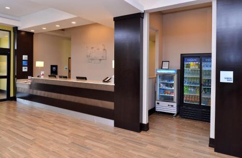 Sweetbriar Hotel | Holiday Inn Express & Suites Austin South by IHG