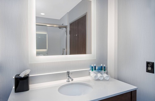 McNeil Hotel | Holiday Inn Express & Suites Austin - Round Rock Area by IHG