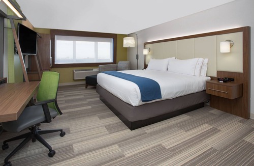 Bryant Hotel | Holiday Inn Express & Suites Bryant - Benton Area by IHG