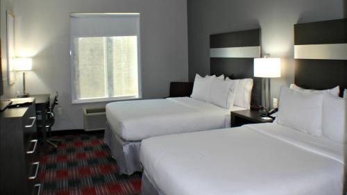 Bonham Hotel | Holiday Inn Express & Suites Bonham by IHG
