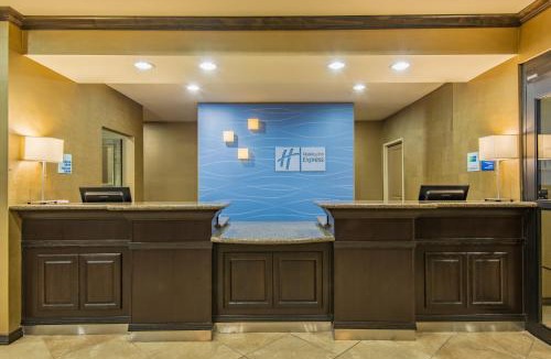 Ranchvale Hotel | Holiday Inn Express & Suites Clovis by IHG