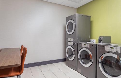 Cypress Hotel | Holiday Inn Express & Suites - Houston NW - Cypress Grand Pky by IHG