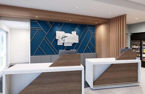 Dayton Hotel | Holiday Inn Express & Suites Dayton - Highway 90 by IHG