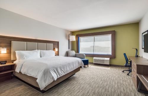 Denton Hotel | Holiday Inn Express & Suites - Denton South by IHG