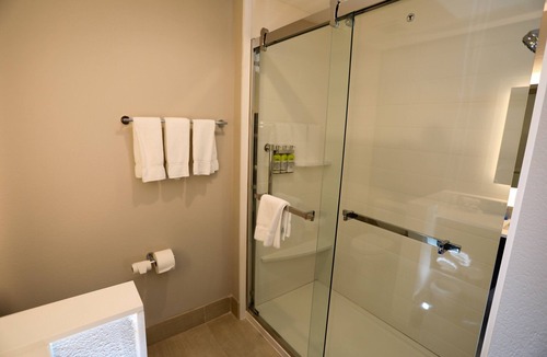Forney Hotel | Holiday Inn Express & Suites Forney by IHG