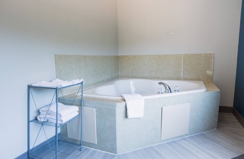 Guthrie Hotel | Holiday Inn Express & Suites Guthrie North Edmond by IHG