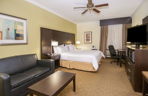 Houston Hotel | Holiday Inn Express & Suites Houston North Intercontinental by IHG