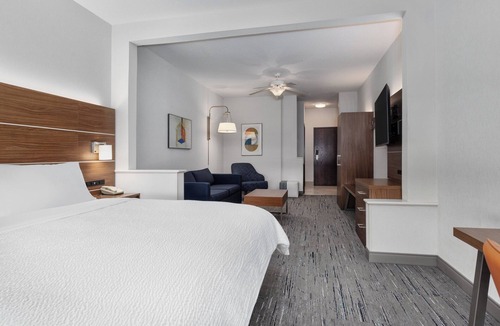 Jasper Hotel | Holiday Inn Express Suites Jasper by IHG