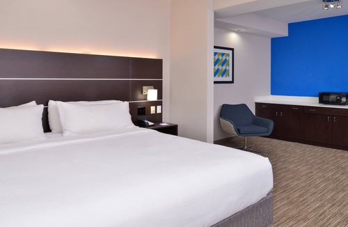 LaPlace Hotel | Holiday Inn Express & Suites Laplace by IHG