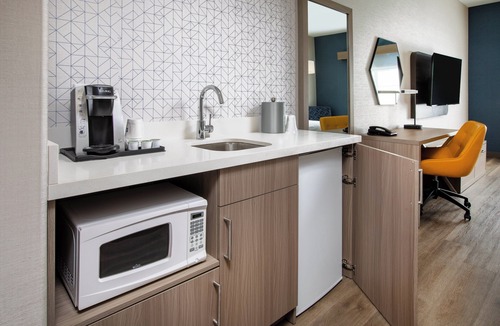 Lathrop Hotel | Holiday Inn Express & Suites Lathrop by IHG