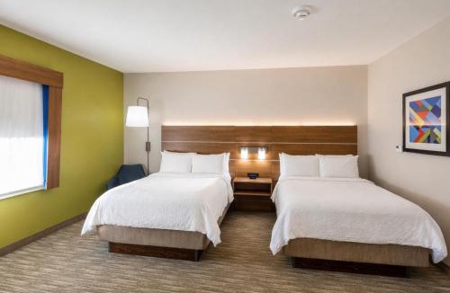Lindale Hotel | Holiday Inn Express & Suites Lindale - Tyler by IHG