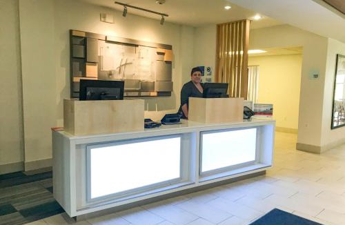 Lubbock Hotel | Holiday Inn Express & Suites Lubbock West by IHG
