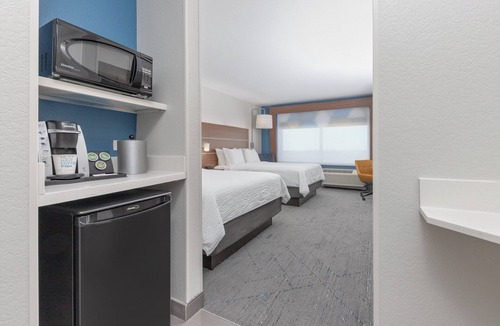 Moore Hotel | Holiday Inn Express & Suites Moore by IHG