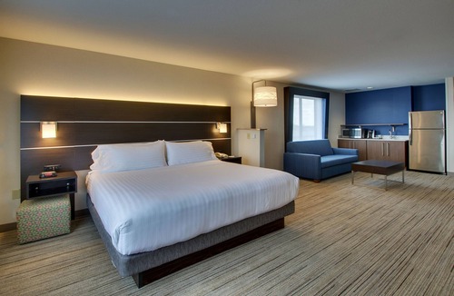 Morris Hotel | Holiday Inn Express & Suites Morris by IHG