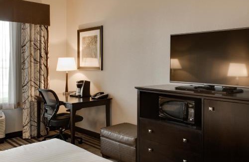 Nevada Hotel | Holiday Inn Express & Suites Nevada by IHG