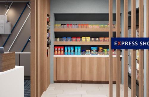 Southwest Raleigh Hotel | Holiday Inn Express & Suites Raleigh West - Lenovo Center by IHG
