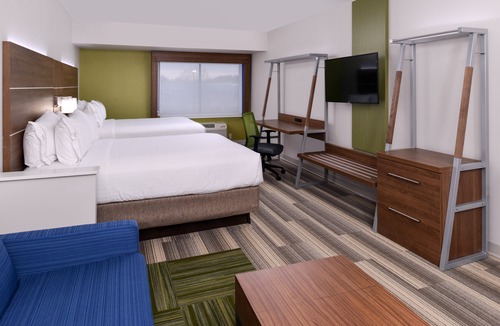 Southeast Raleigh Hotel | Holiday Inn Express & Suites Raleigh NE - Medical Ctr Area