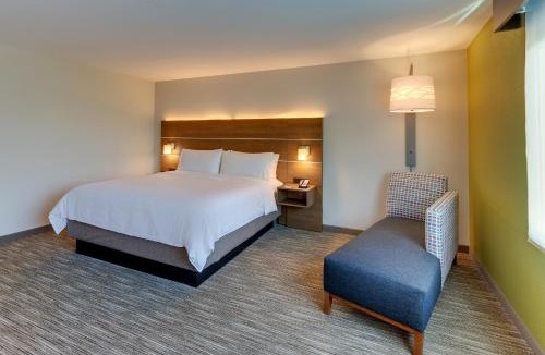 Roanoke Hotel | Holiday Inn Express & Suites - Roanoke – Civic Center