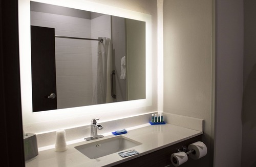 Sedalia Hotel | Holiday Inn Express & Suites Sedalia by IHG