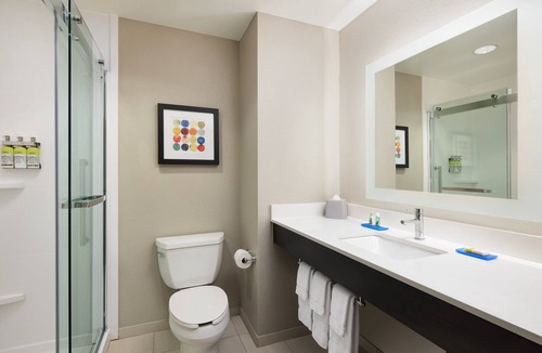 Seymour Hotel | Holiday Inn Express & Suites Seymour by IHG