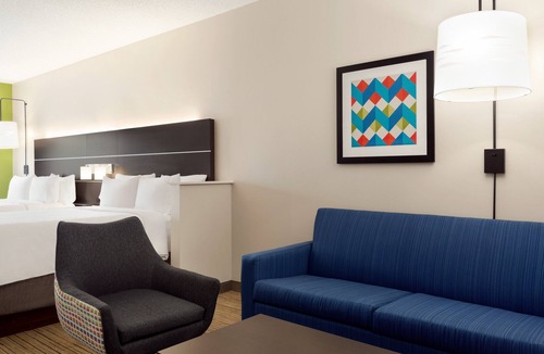 Shawnee Hotel | Holiday Inn Express & Suites Shawnee by IHG