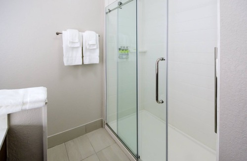 Taylor Hotel | Holiday Inn Express & Suites Taylor by IHG