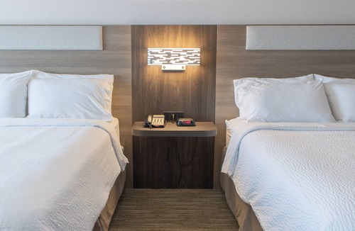 Temple Hotel | Holiday Inn Express & Suites Temple - Medical Center Area by IHG
