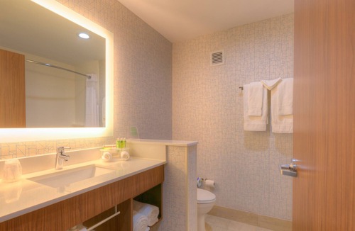 Tulsa Hotel | Holiday Inn Express & Suites Tulsa Midtown by IHG