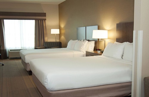 Greenwich Hotel | Holiday Inn Express & Suites Wichita Northeast by IHG