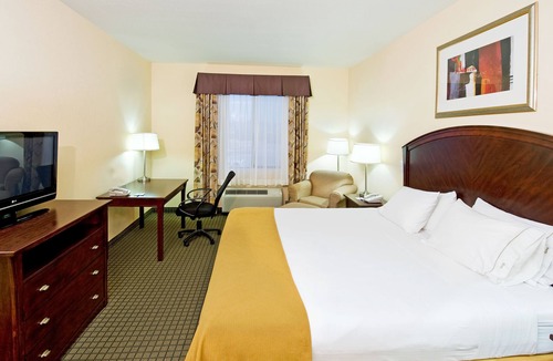 Willcox Hotel | Holiday Inn Express & Suites Willcox by IHG
