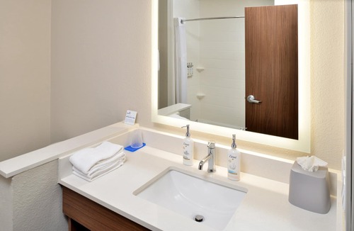 Wylie Hotel | Holiday Inn Express & Suites Wylie West by IHG