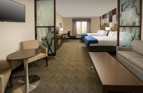 Waco Hotel | Holiday Inn Express & Suites Waco South by IHG