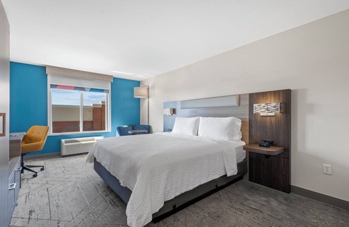 South Tulsa Hotel | Holiday Inn Express Tulsa South Bixby by IHG