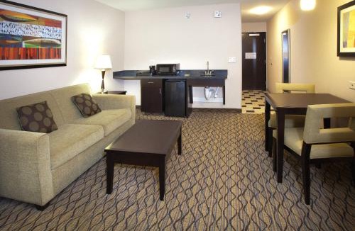 South Tulsa Hotel | Holiday Inn Express Tulsa South Bixby by IHG