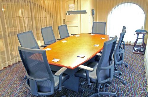 Cape Girardeau Hotel | Holiday Inn Express Hotel & Suites Cape Girardeau I-55 by IHG