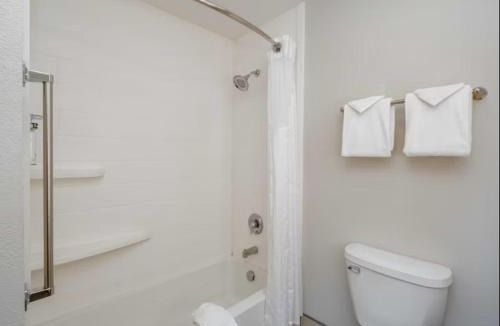 Carlsbad Hotel | Holiday Inn Express