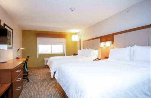 Carlsbad Hotel | Holiday Inn Express