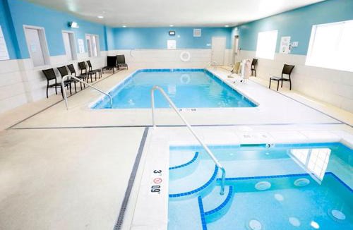 Carlsbad Hotel | Holiday Inn Express