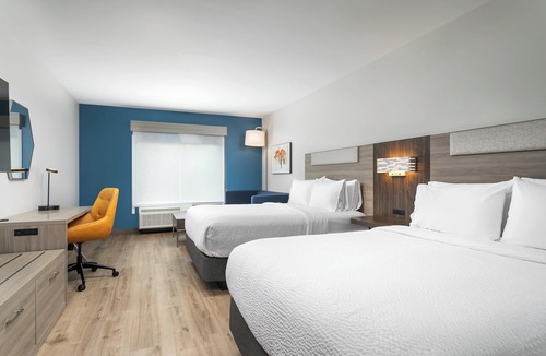 Twin Brook Hotel | Holiday Inn Express Chattanooga – Hamilton Place by IHG