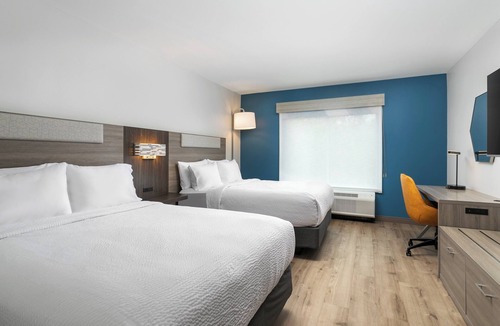Twin Brook Hotel | Holiday Inn Express Chattanooga – Hamilton Place by IHG