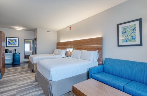 Chesterfield Hotel | Holiday Inn Express & Suites St. Louis - Chesterfield by IHG