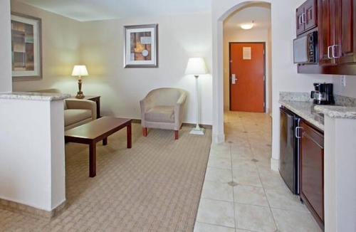 University Park Hotel | Holiday Inn Express & Suites College Station by IHG