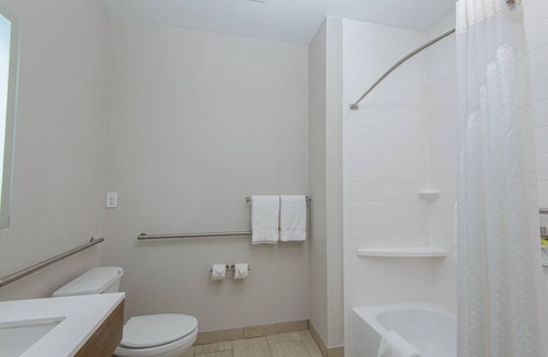 South Side Hotel | Holiday Inn Express Hotel & Suites Corpus Christi by IHG
