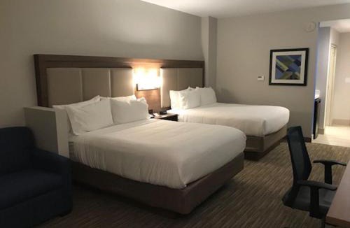 Sharpstown Hotel | Holiday Inn Express
