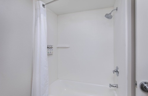 Hurricane Mills Hotel | Holiday Inn Express Hurricane by IHG