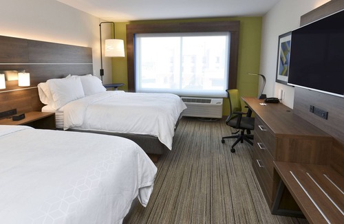 Madisonville Hotel | Holiday Inn Express & Suites Madisonville by IHG