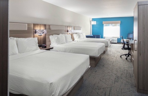 Roanoke Rapids Hotel | Holiday Inn Express & Suites Roanoke Rapids SE by IHG